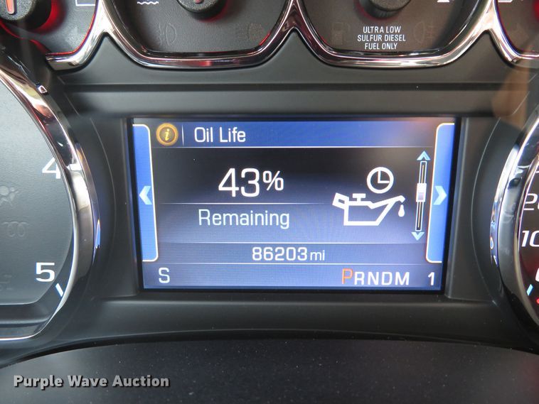 image for item DH1570 2015 Chevrolet Silverado 3500HD LTZ Crew Cab flatbed pickup truck