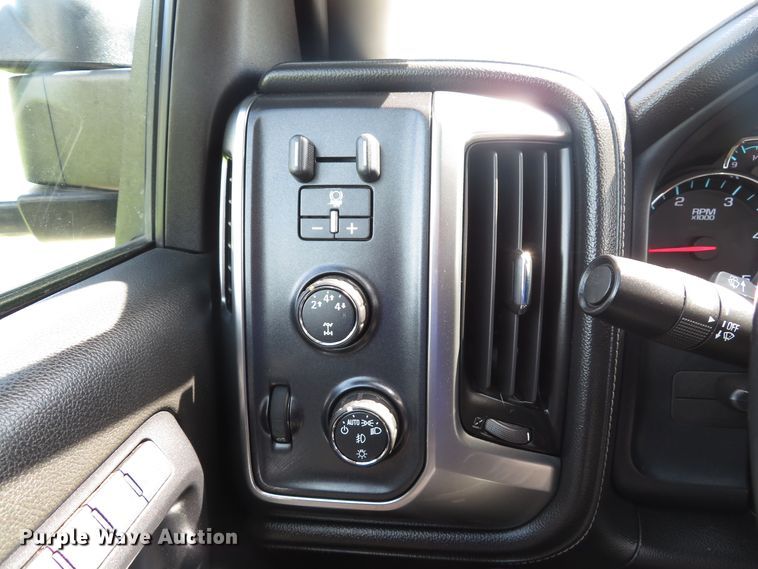 image for item DH1570 2015 Chevrolet Silverado 3500HD LTZ Crew Cab flatbed pickup truck