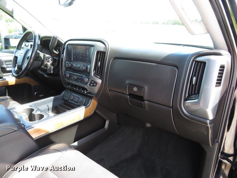 image for item DH1570 2015 Chevrolet Silverado 3500HD LTZ Crew Cab flatbed pickup truck