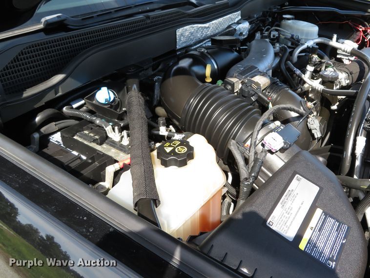 image for item DH1570 2015 Chevrolet Silverado 3500HD LTZ Crew Cab flatbed pickup truck