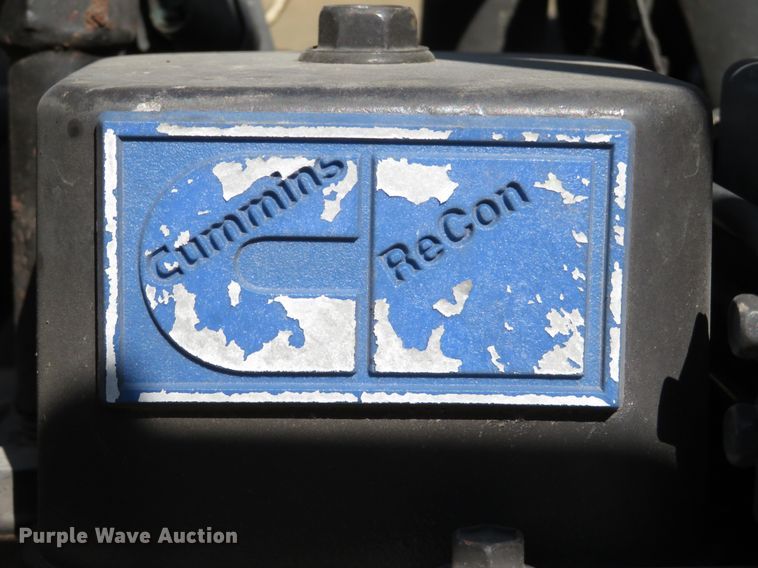 image for item DH1572 1999 Ford F800 utility truck