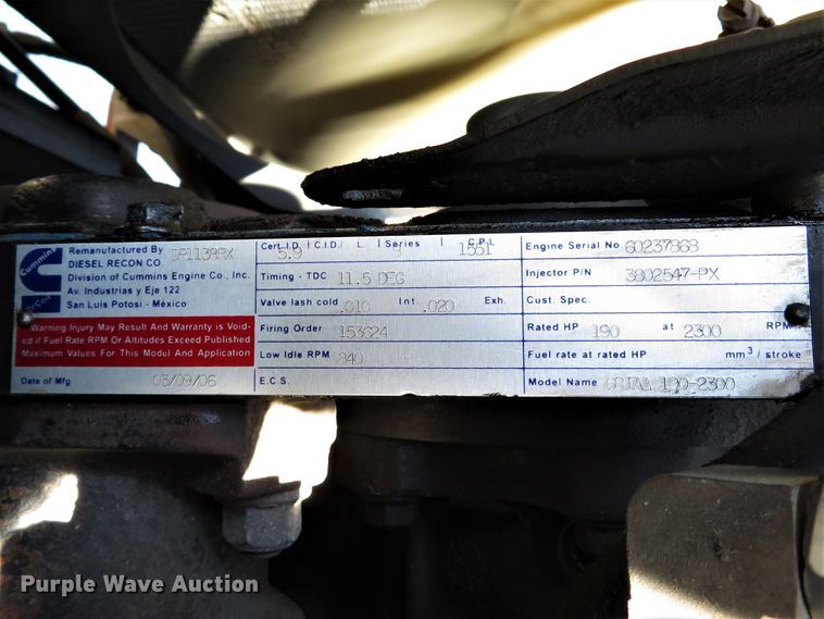 image for item DH1572 1999 Ford F800 utility truck