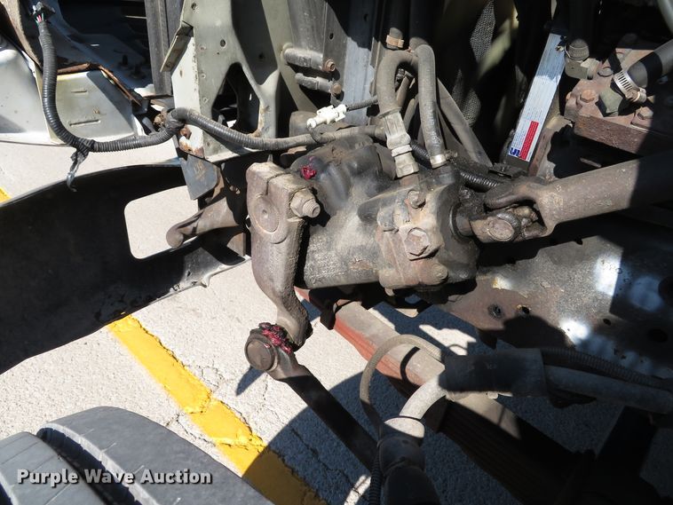 image for item DH1572 1999 Ford F800 utility truck