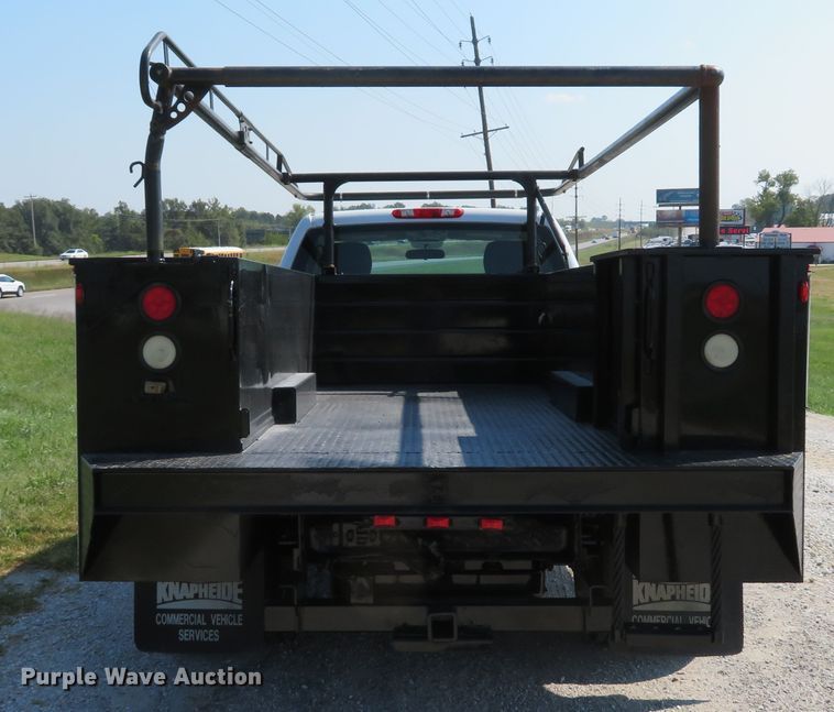 image for item DH1579 2011 Chevrolet Silverado 3500HD utility bed pickup truck