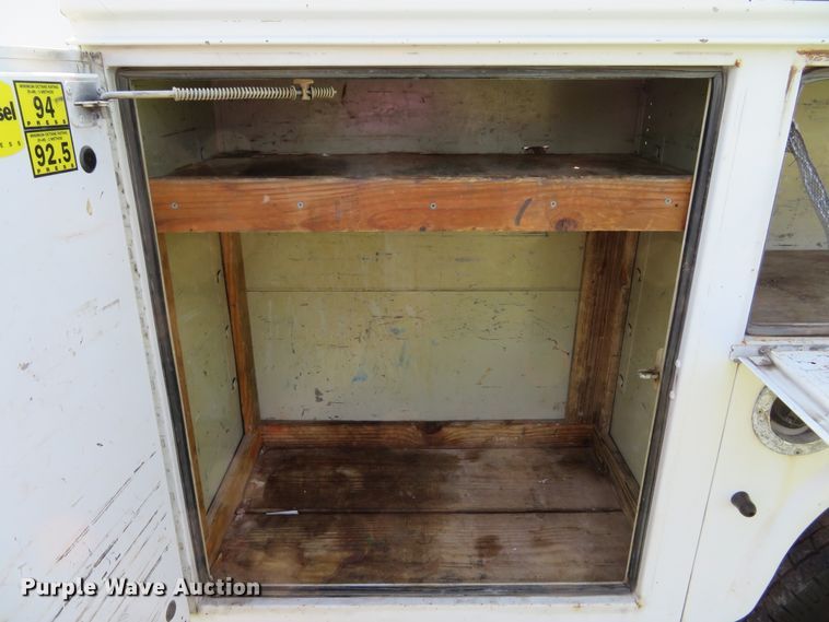 image for item DH1579 2011 Chevrolet Silverado 3500HD utility bed pickup truck