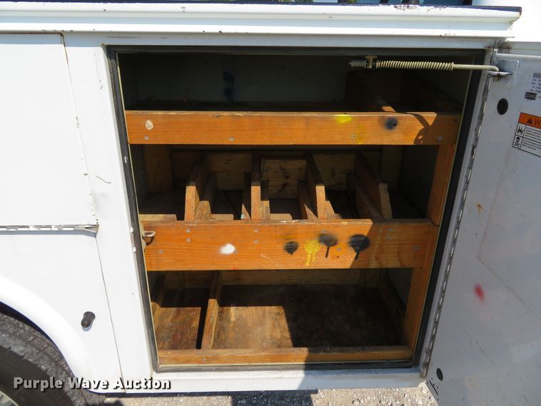 image for item DH1579 2011 Chevrolet Silverado 3500HD utility bed pickup truck