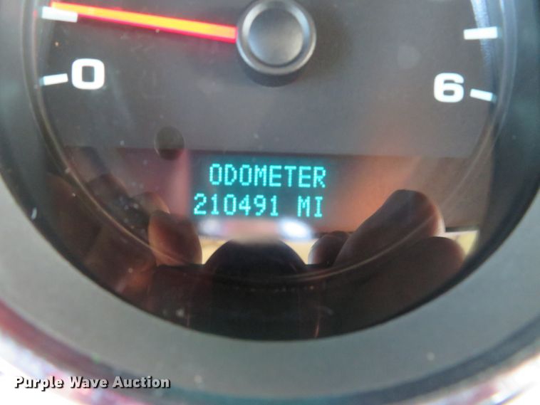 image for item DH1579 2011 Chevrolet Silverado 3500HD utility bed pickup truck