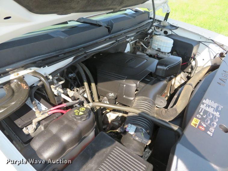 image for item DH1579 2011 Chevrolet Silverado 3500HD utility bed pickup truck