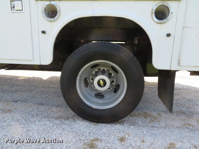 image for item DH1579 2011 Chevrolet Silverado 3500HD utility bed pickup truck