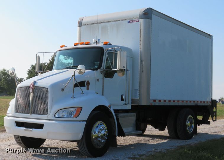 image for item DH1582 2012 Kenworth T270 box truck