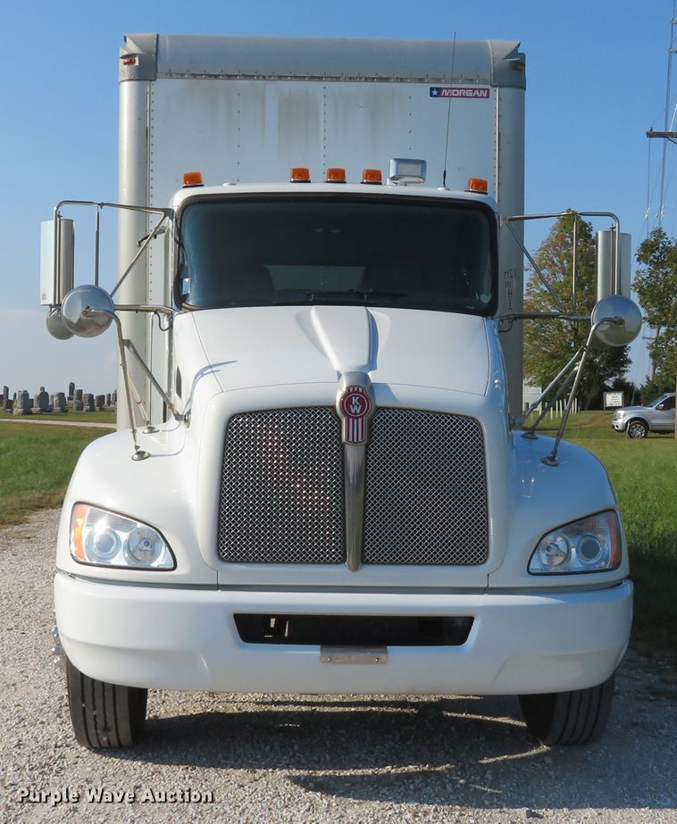 image for item DH1582 2012 Kenworth T270 box truck