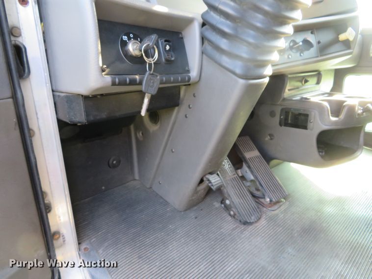 image for item DH1582 2012 Kenworth T270 box truck