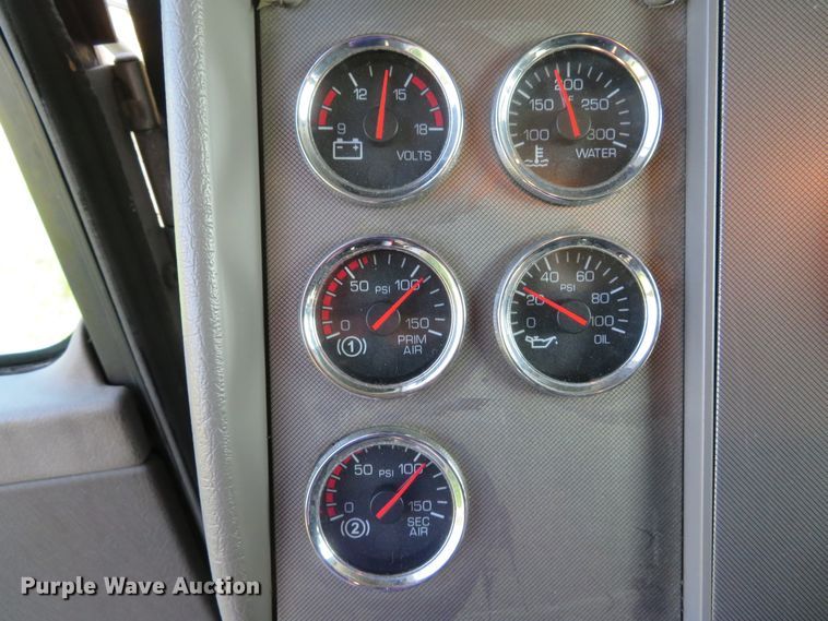 image for item DH1582 2012 Kenworth T270 box truck