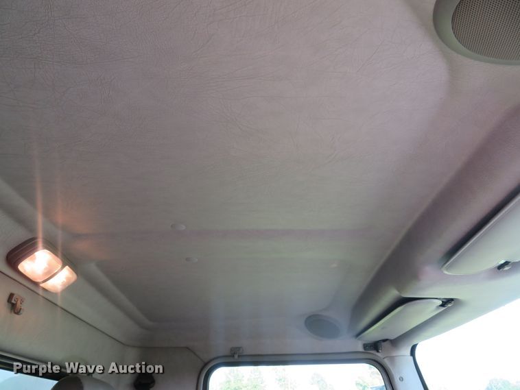 image for item DH1582 2012 Kenworth T270 box truck