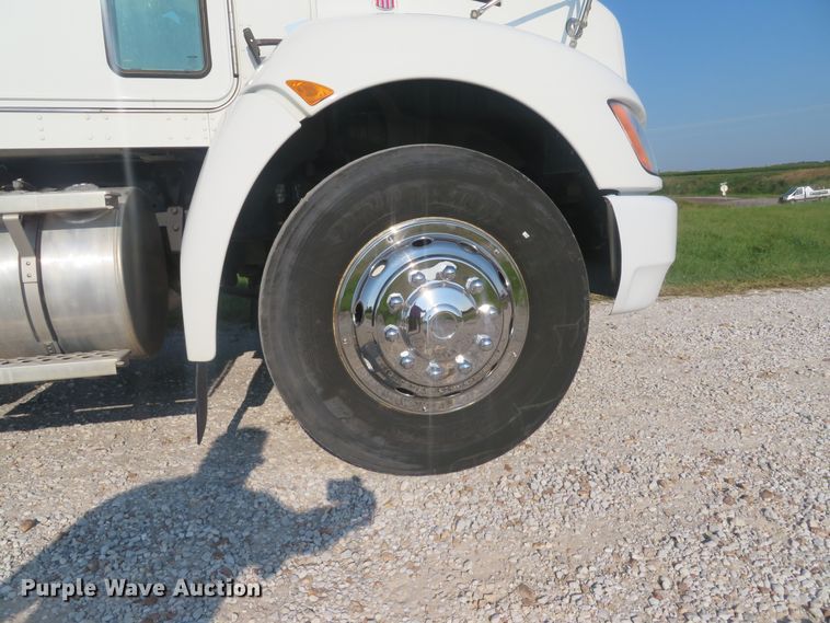 image for item DH1582 2012 Kenworth T270 box truck