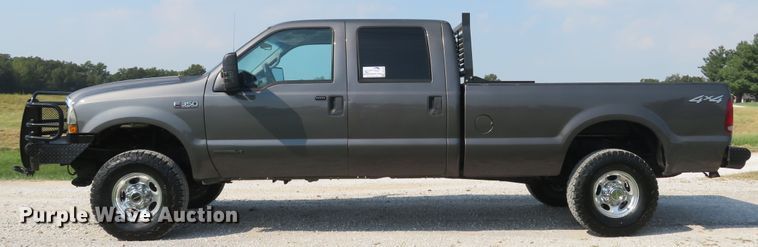 image for item DH1584 2002 Ford F350 Super Duty Lariat Crew Cab pickup truck