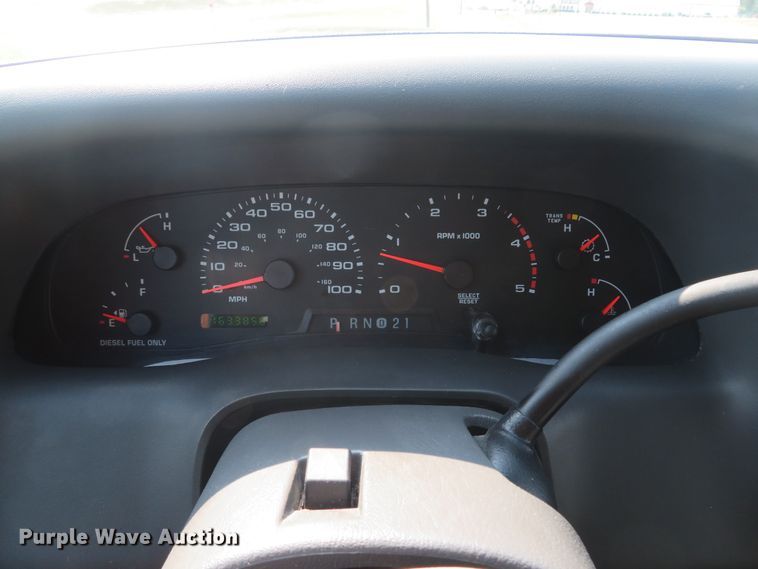 image for item DH1584 2002 Ford F350 Super Duty Lariat Crew Cab pickup truck