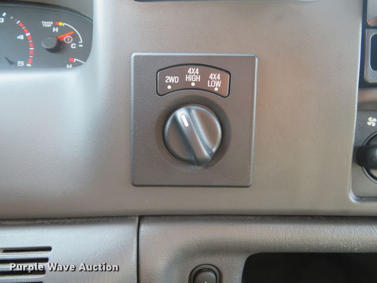 image for item DH1584 2002 Ford F350 Super Duty Lariat Crew Cab pickup truck