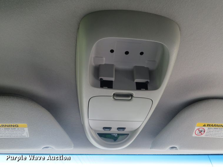 image for item DH1584 2002 Ford F350 Super Duty Lariat Crew Cab pickup truck