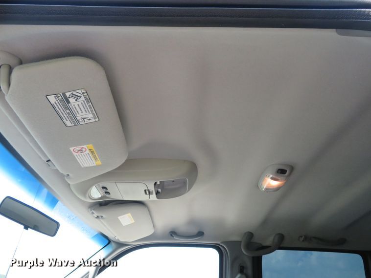 image for item DH1584 2002 Ford F350 Super Duty Lariat Crew Cab pickup truck