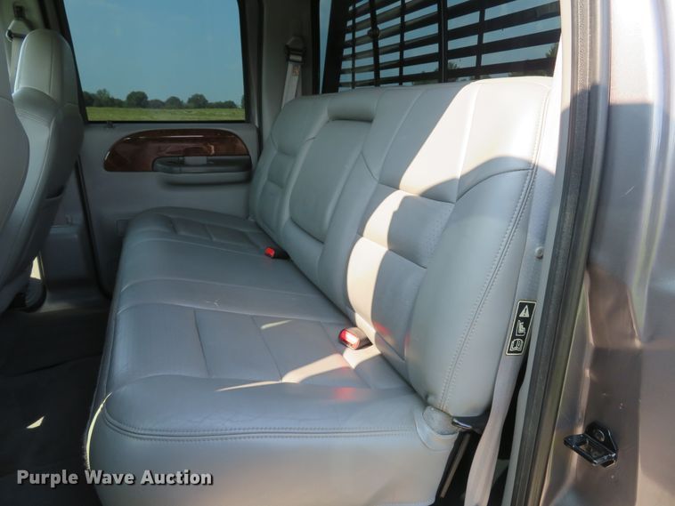 image for item DH1584 2002 Ford F350 Super Duty Lariat Crew Cab pickup truck