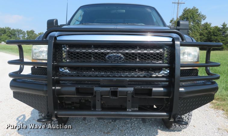 image for item DH1584 2002 Ford F350 Super Duty Lariat Crew Cab pickup truck