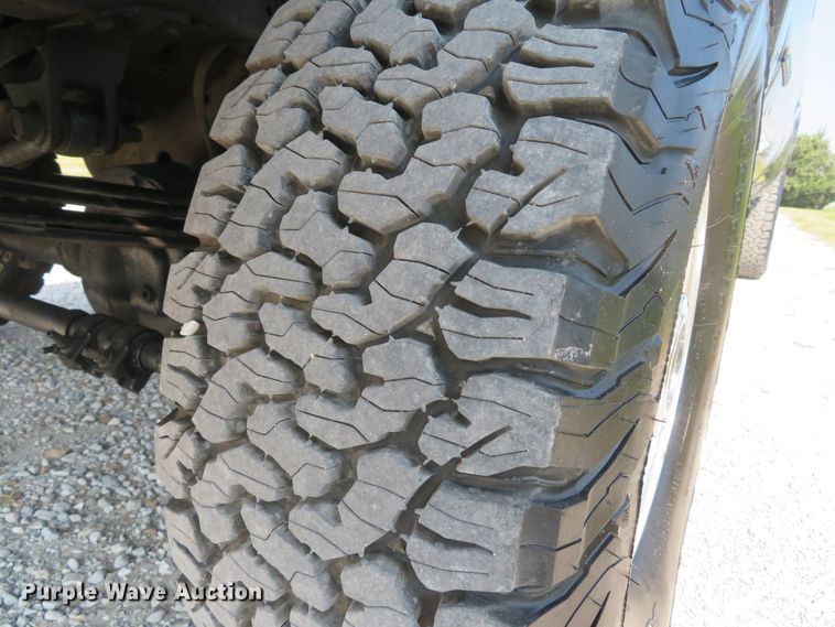 image for item DH1584 2002 Ford F350 Super Duty Lariat Crew Cab pickup truck