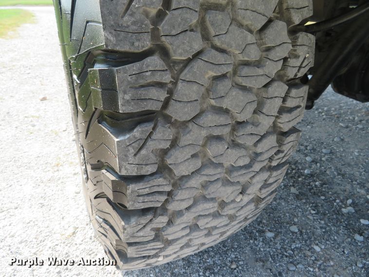 image for item DH1584 2002 Ford F350 Super Duty Lariat Crew Cab pickup truck