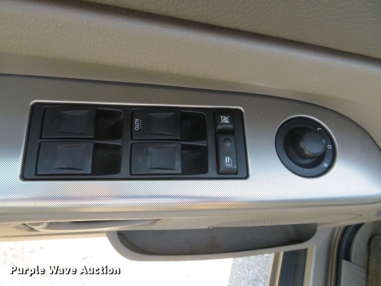 image for item DH1585 2005 Jeep Grand Cherokee Laredo SUV