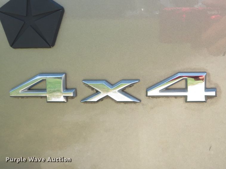 image for item DH1585 2005 Jeep Grand Cherokee Laredo SUV