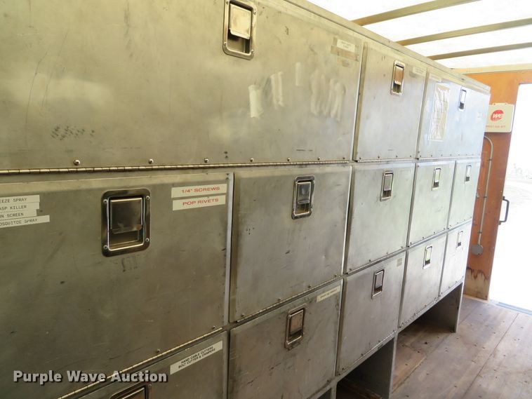 image for item DH1586 2002 Chevrolet Express G3500 box truck