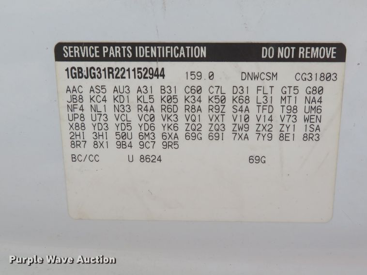 image for item DH1586 2002 Chevrolet Express G3500 box truck