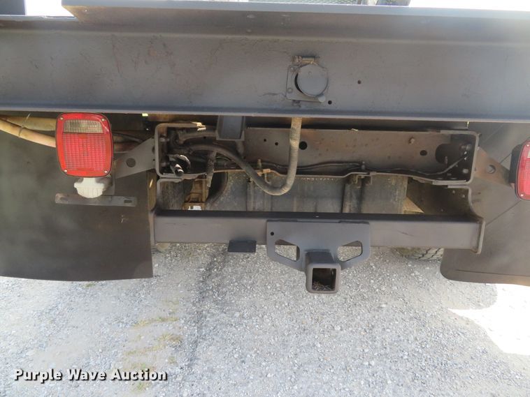 image for item DH1588 1999 Ford F550 Super Duty Crew Cab flatbed truck