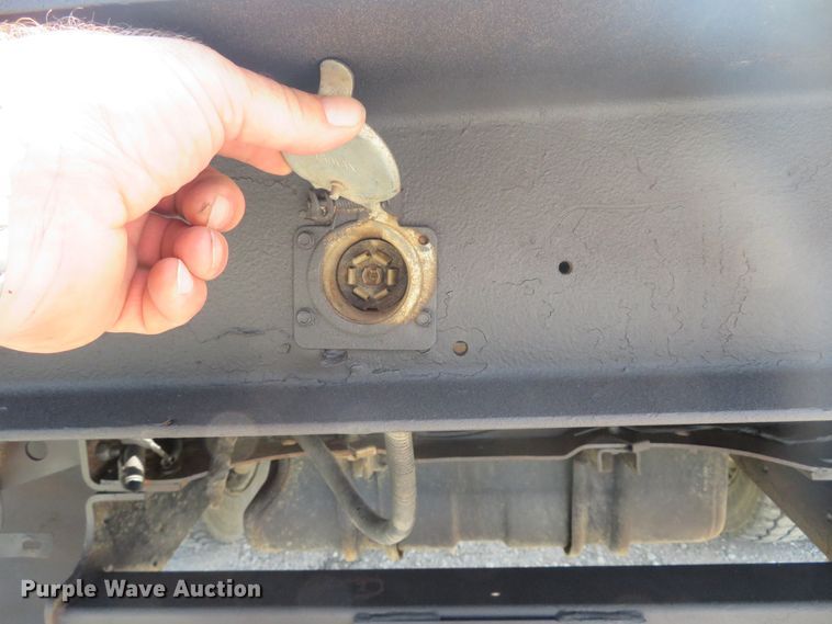 image for item DH1588 1999 Ford F550 Super Duty Crew Cab flatbed truck