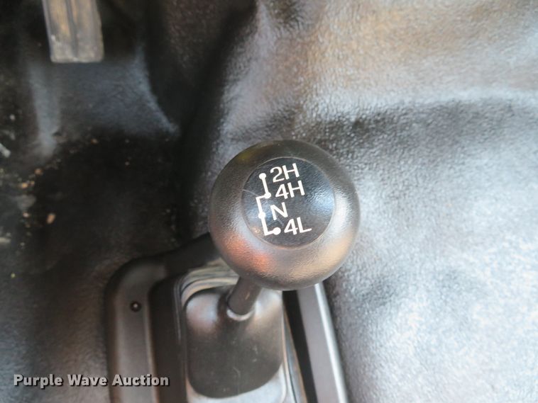 image for item DH1588 1999 Ford F550 Super Duty Crew Cab flatbed truck