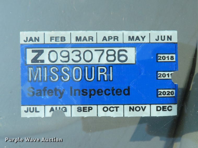 image for item DH1588 1999 Ford F550 Super Duty Crew Cab flatbed truck