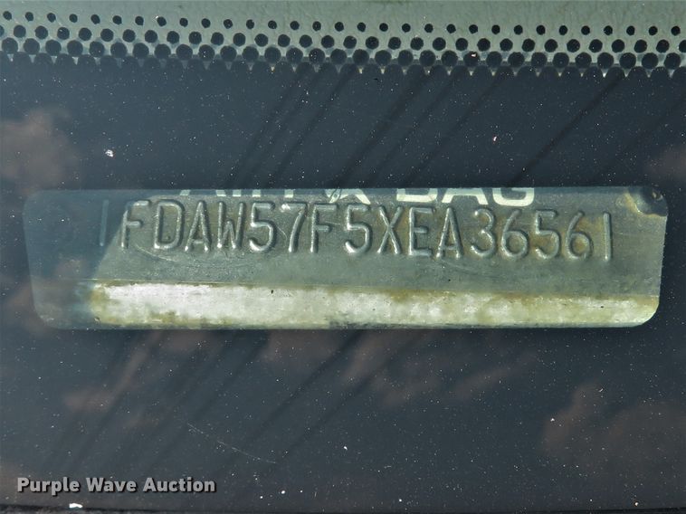 image for item DH1588 1999 Ford F550 Super Duty Crew Cab flatbed truck