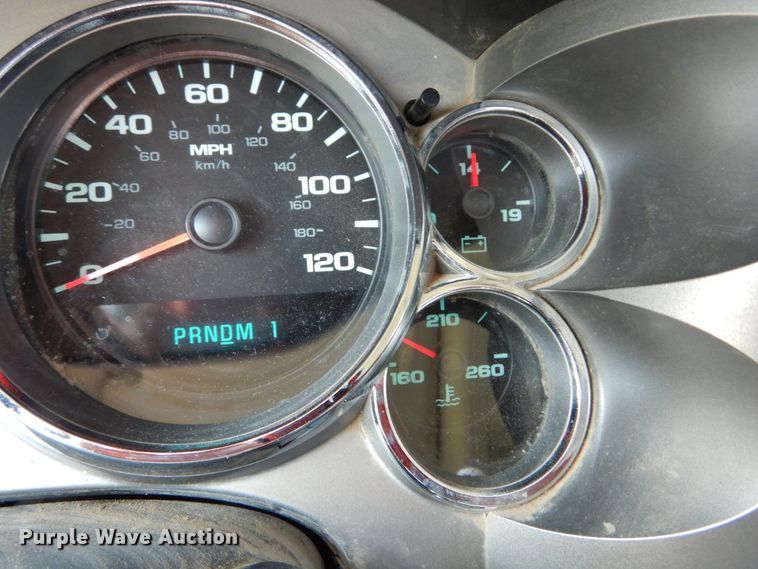 image for item DH2058 2009 GMC Sierra 3500HD flatbed pickup truck