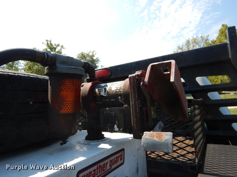 image for item DH2058 2009 GMC Sierra 3500HD flatbed pickup truck