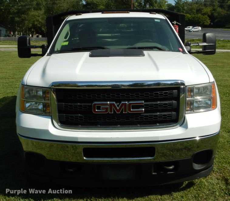 image for item DH2063 2012 GMC Sierra 3500HD flatbed pickup truck