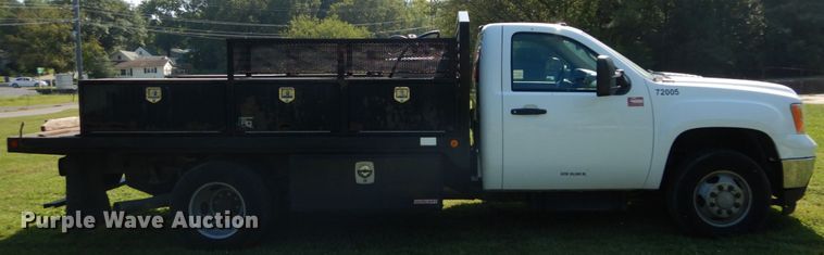 image for item DH2063 2012 GMC Sierra 3500HD flatbed pickup truck