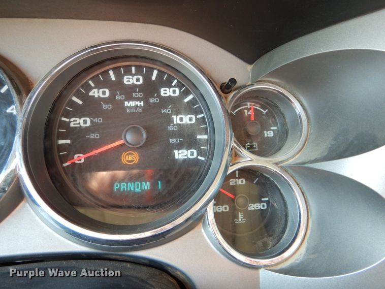 image for item DH2063 2012 GMC Sierra 3500HD flatbed pickup truck