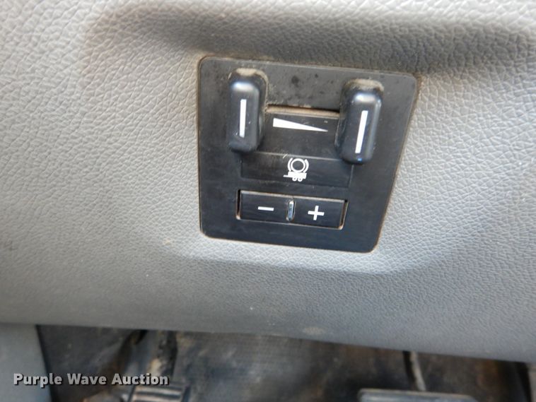 image for item DH2063 2012 GMC Sierra 3500HD flatbed pickup truck