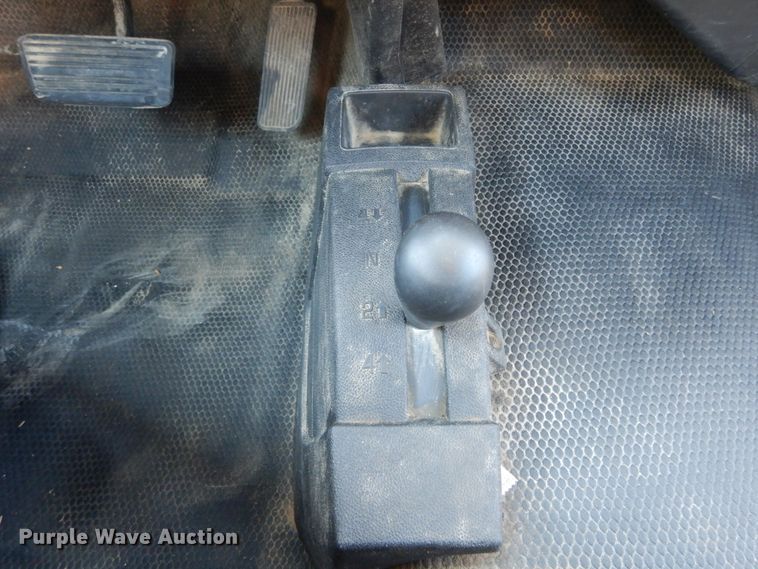 image for item DH2063 2012 GMC Sierra 3500HD flatbed pickup truck