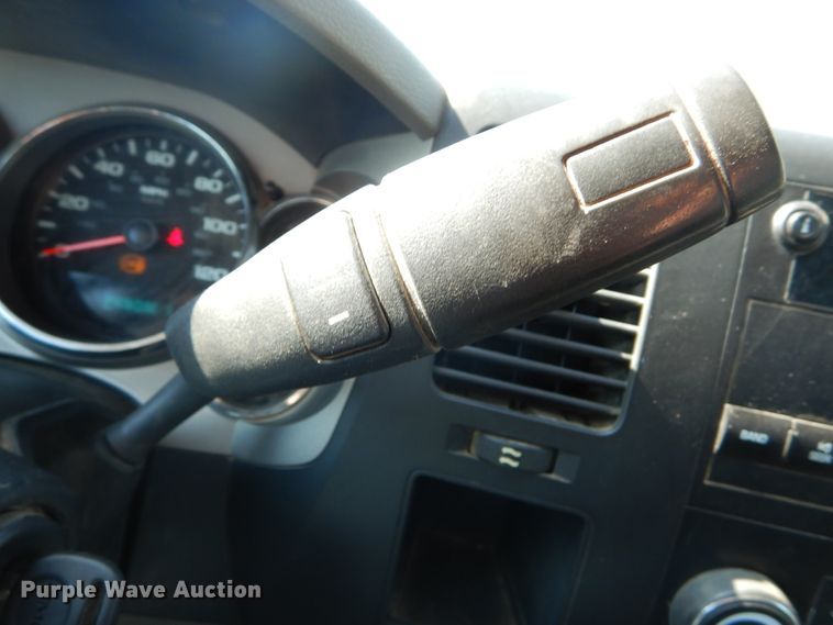 image for item DH2063 2012 GMC Sierra 3500HD flatbed pickup truck