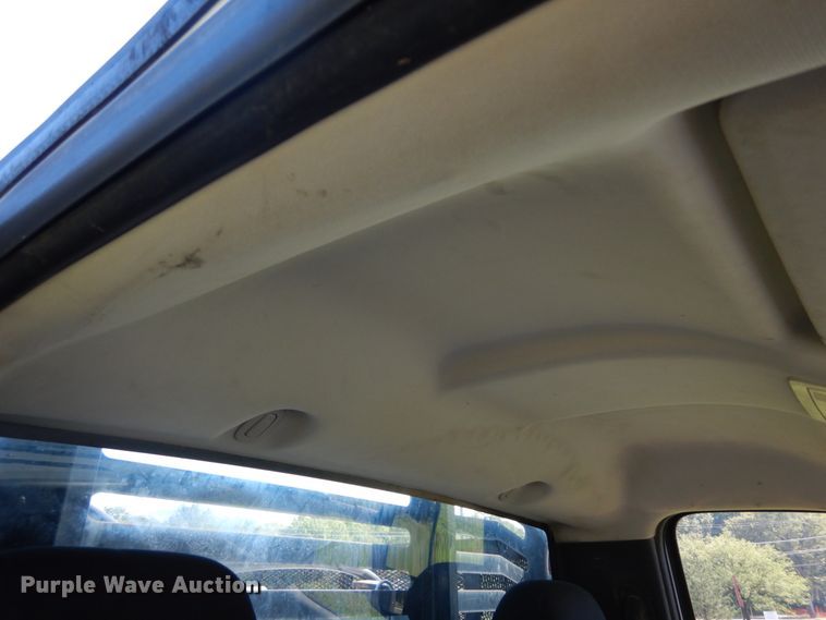 image for item DH2063 2012 GMC Sierra 3500HD flatbed pickup truck