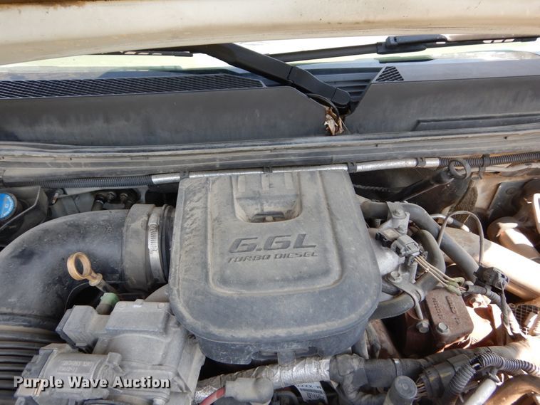 image for item DH2063 2012 GMC Sierra 3500HD flatbed pickup truck