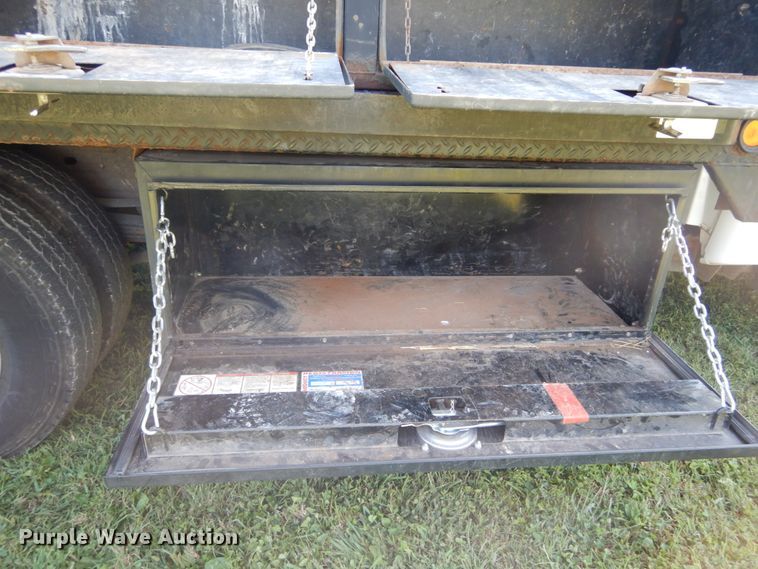 image for item DH2063 2012 GMC Sierra 3500HD flatbed pickup truck