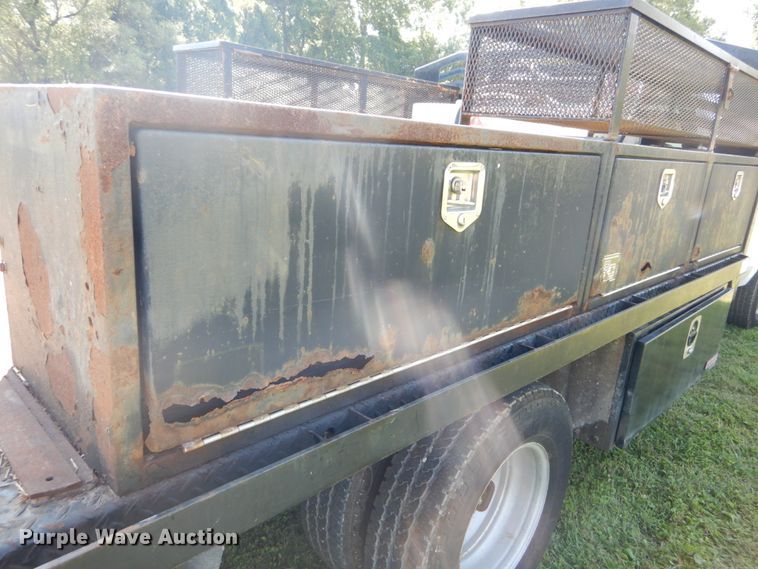 image for item DH2063 2012 GMC Sierra 3500HD flatbed pickup truck