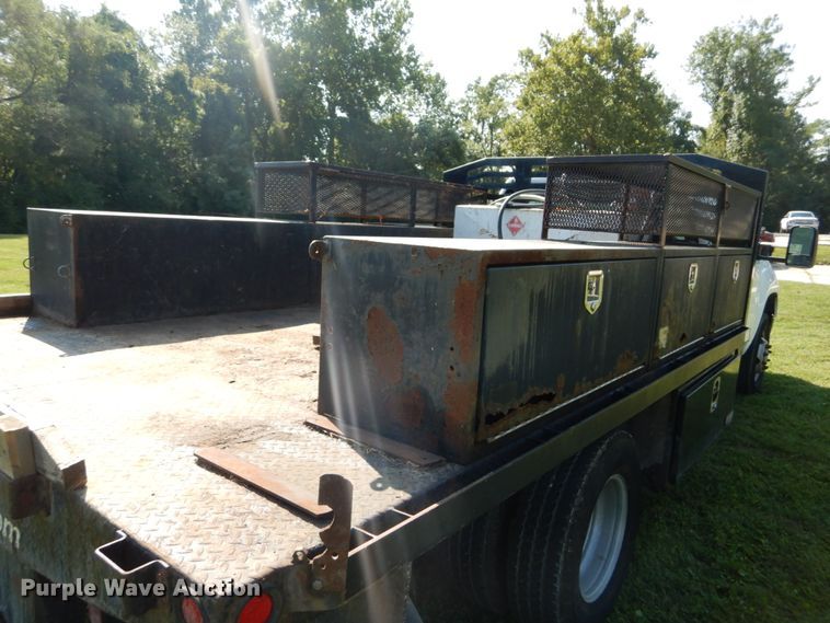 image for item DH2063 2012 GMC Sierra 3500HD flatbed pickup truck